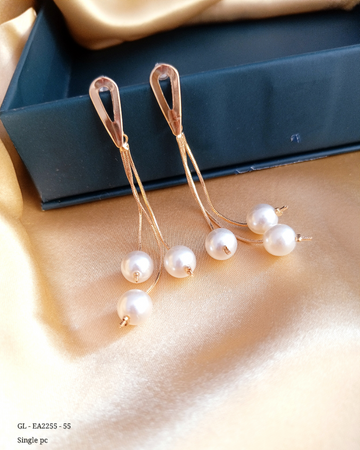 Stylish stud-pearl