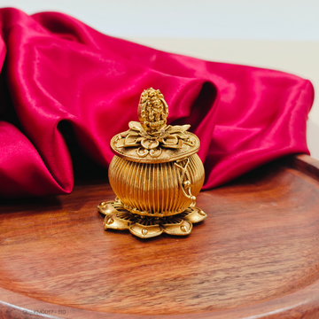 Traditional floral design kumkum box