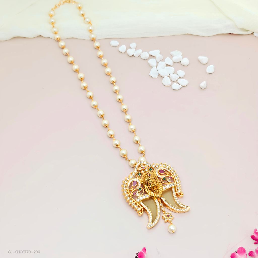 Tiger Nail Pearl Mala Short necklace Set - Main Image