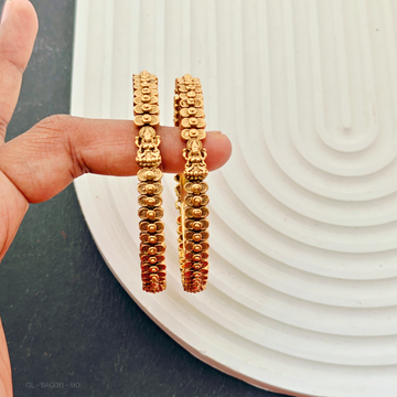 2 PC Set - Women Golden lakshmi Bangles