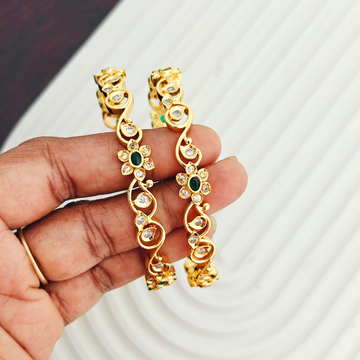 2 Pc Cz Emerald stone Bangle Set