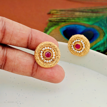 Gold-plated-Ruby-pearl-Stud