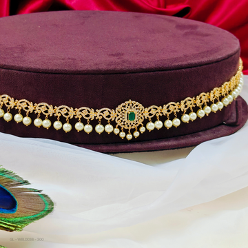 Adult hip chain- Center Emerald-stone-pearl