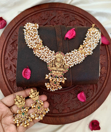 Temple jewelry in Clustered Pearl