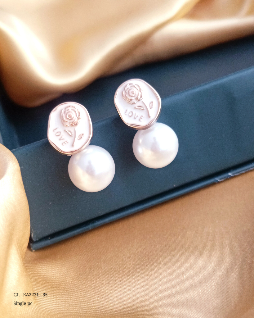 Korean Rose Pearl studs