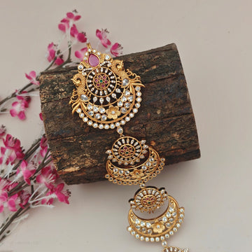 Shop premium gold-look Jada Billai for weddings & festivals. Perfect for silk sarees. Get a rich bridal look—order now!