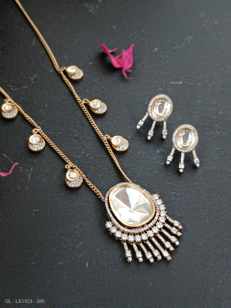 Semiprecious Mossanaite stone locket