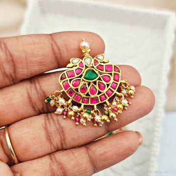 Jadau kundan Pendant - Design 2