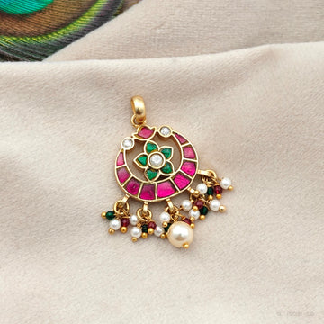 Jadau kundan Pendant - Design 4