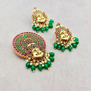Temple Traditional Kemp Pendant - Design 8