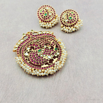 Temple Traditional Kemp Pendant - Design 9