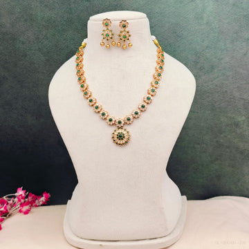 Golden floral Diamond necklace set