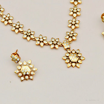 Floral Stone Short Necklace Set