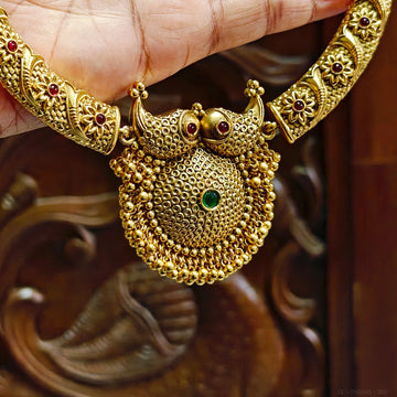 Exquisite Cluster Bead Hasli Necklace
