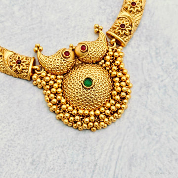 Exquisite Cluster Bead Hasli Necklace