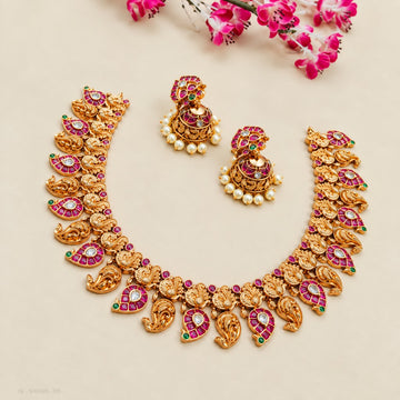 Ruby Kemp Swan Sequence necklace set