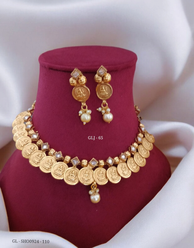 Golden Coin Alligned Necklace Set