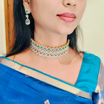 Emerald Choker Necklace Set