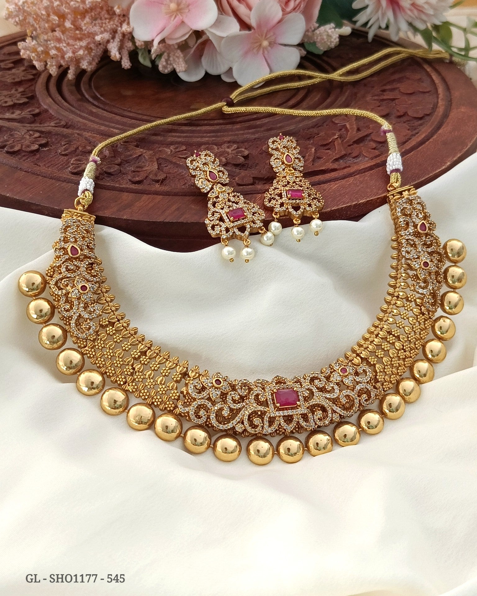 Buy White Necklaces & Pendants for Women by Sohi Online | Ajio.com
