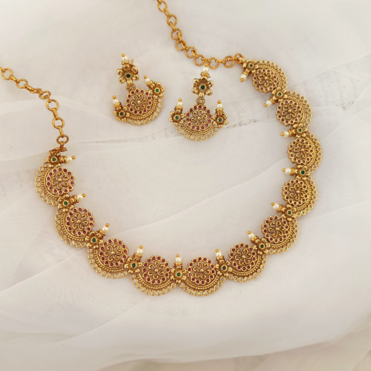 Antique golden traditional necklace