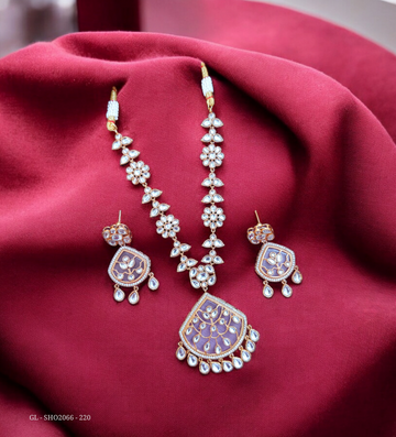 Solitaire style Kundan  -  Mossanaite stone Necklace set GL-SHO2066-220