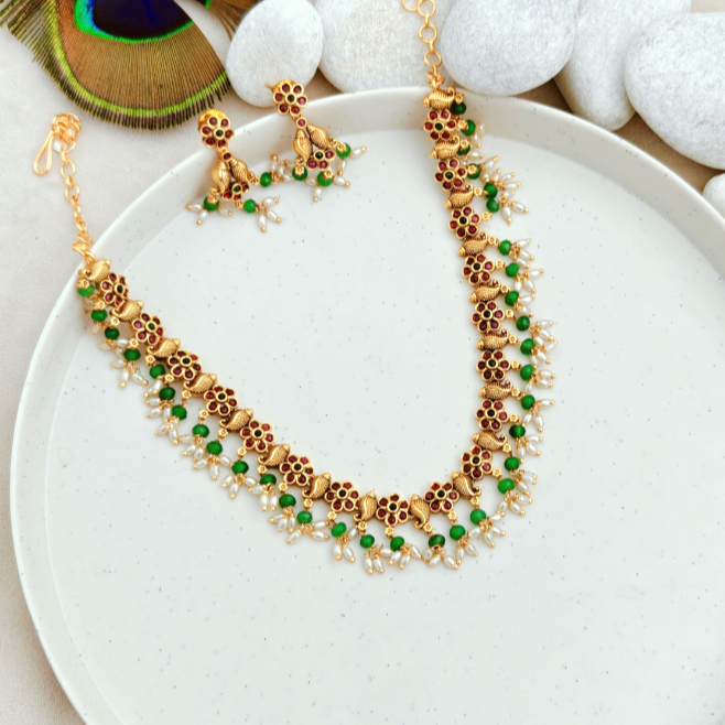 Floral Kemp pearl Necklace