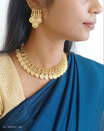 Golden coin necklace in lakshmi motif - GL-SHO2825-338