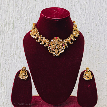 Golden nakshi peacock necklace