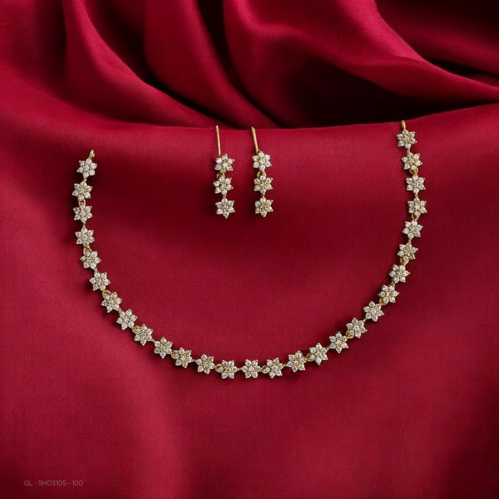 Diamond look shining star necklace set