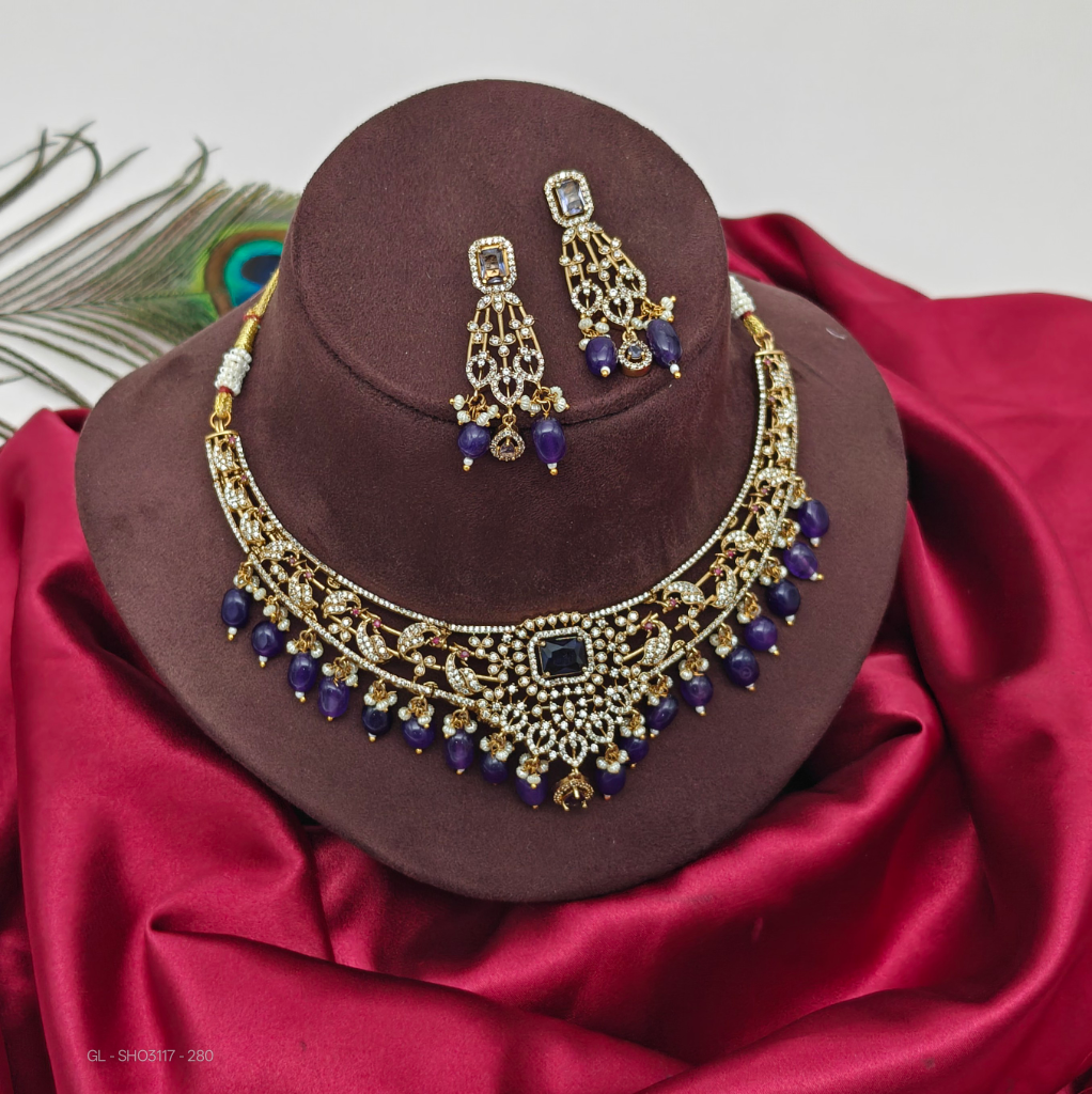 Hasli Designer Diamond necklace set