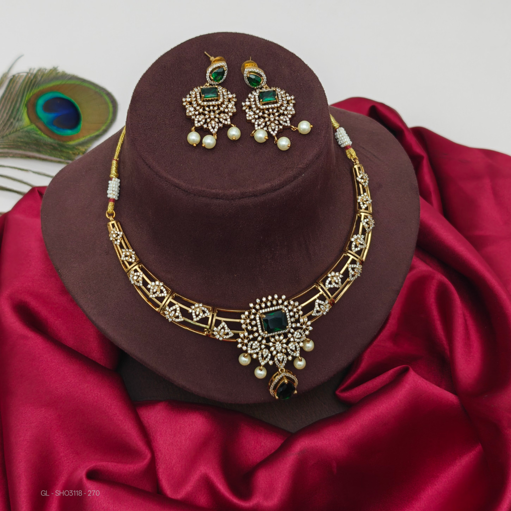 Hasli solitaire Diamond necklace set