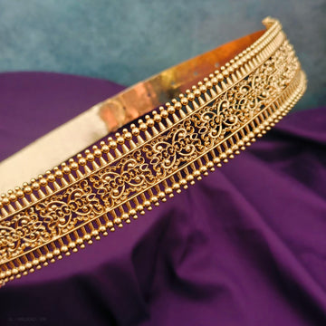 Designer antique hip belt