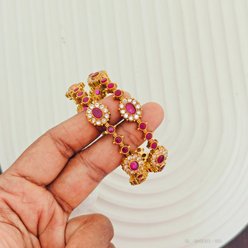 2 PCs AD Kemp stone Bangles in Ruby stones