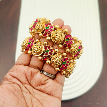 Women's Screw open temple Kada Bangles