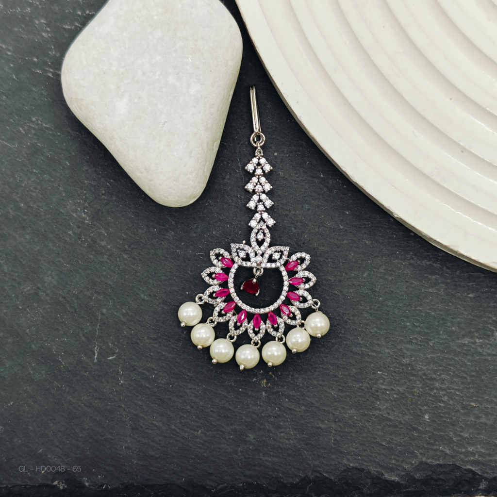 diamond alike -pearl Tikka / Nethichutti