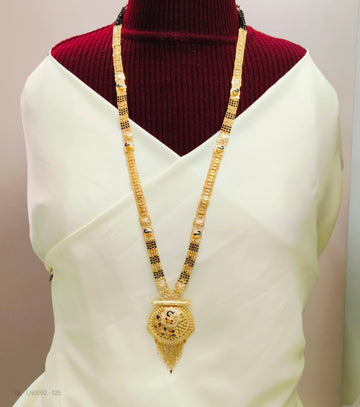 Forming gold Black Bead Mangalsutra