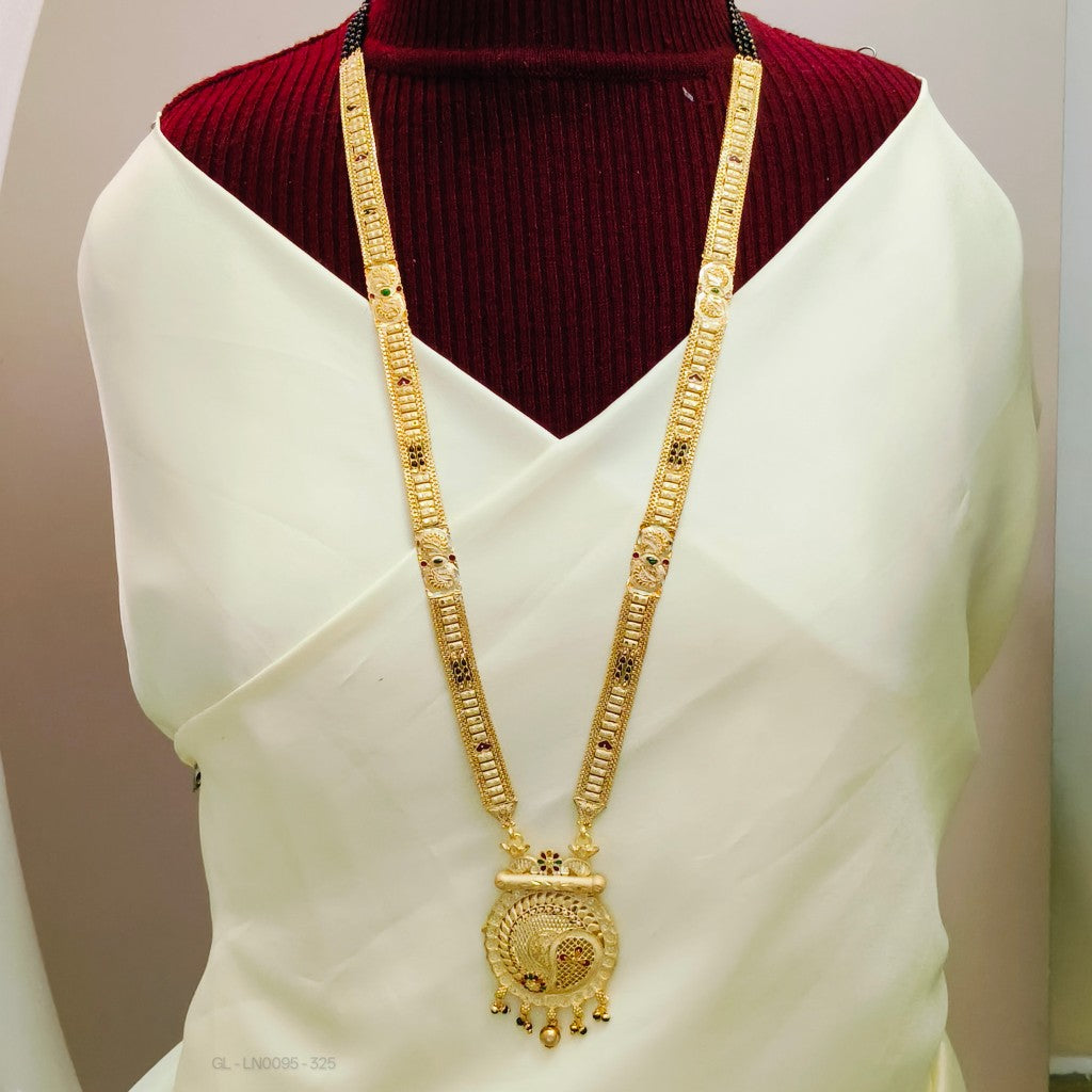 Ornate Gold old Mangalsutra with Circular pendant