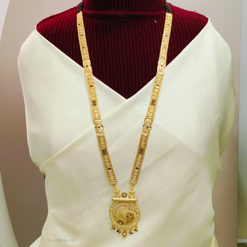 Ornate Gold old Mangalsutra with Circular pendant