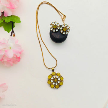 Floral pattern Mossanaite stone locket Set