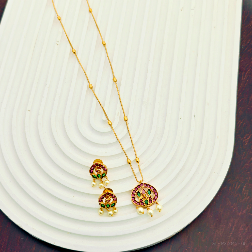 Floral Pattern-Pearl drops Chain
