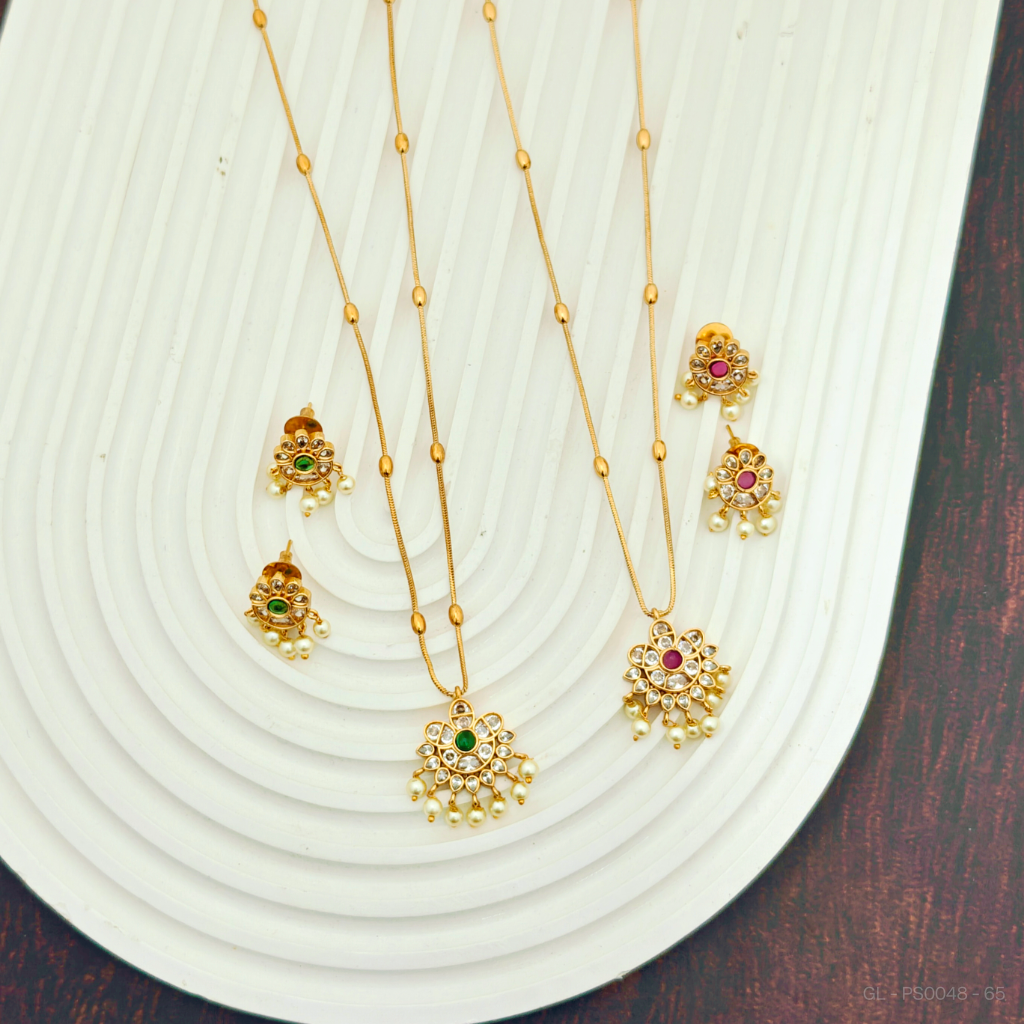 Floral Pattern-Pearl drops Chain
