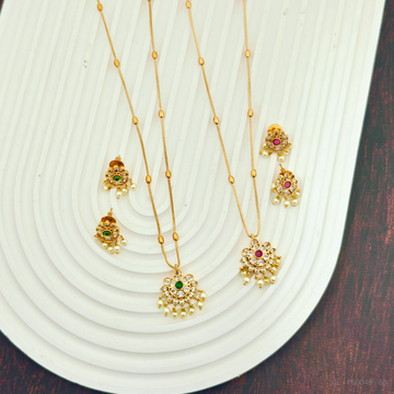 Floral Pattern-Pearl drops Chain