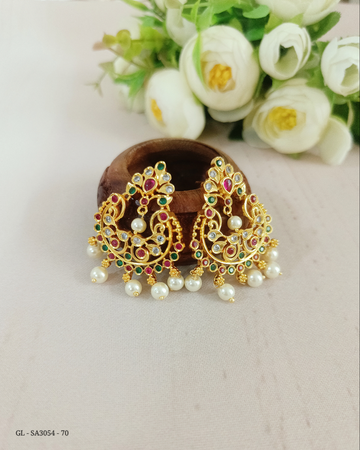 Gold finish Chandbali Earrings - GL-SA3054-70