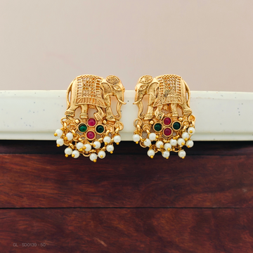Clustered pearl - Elephant-Ruby-Emerald - Studs