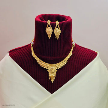 Gold-Replica necklace set