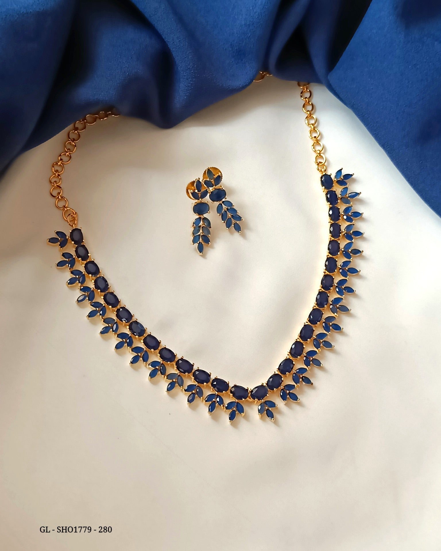 Blue Necklace Set In American Diamond 500JW06