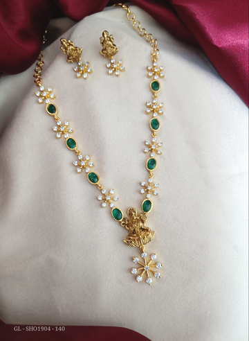 Gold finish Temple design Emerald stone short necklace - GL-SHO1904-140