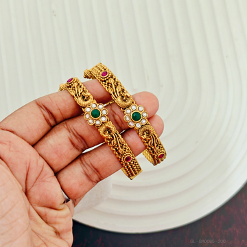 2 Pc set Knitted pattern style Peacock Bangles
