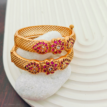 2 Pc Floral set cz stone Bangles Set
