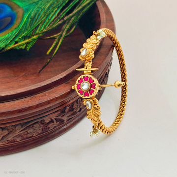 Screw open Jadau Kundan-pearl- Bracelet